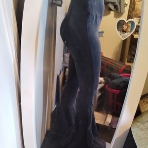 Small blue Earthbound flared leggings